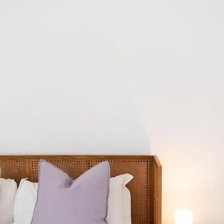 Amaro Ii - Sleek 2 Bedroom In Alcantara Apartment