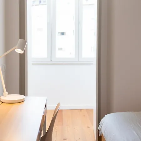 Amaro Ii - Sleek 2 Bedroom In Alcantara アパート *