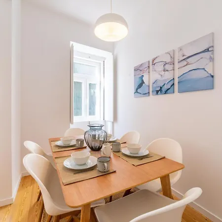 Amaro Ii - Sleek 2 Bedroom In Alcantara アパート *